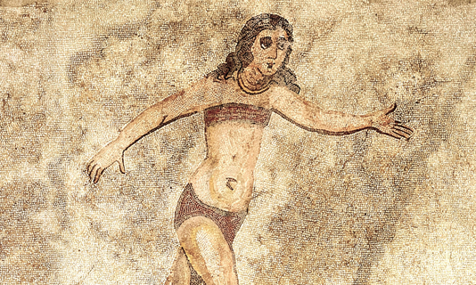 Killer Bikini Vampire Girls in Italy
